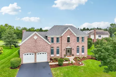 16 Eagle Ridge Dr, Hawthorn Woods, IL 60047
