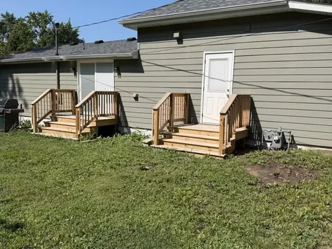 Exterior - 402 E 2nd St, Gilman, IL 60938 photo 3 of 5