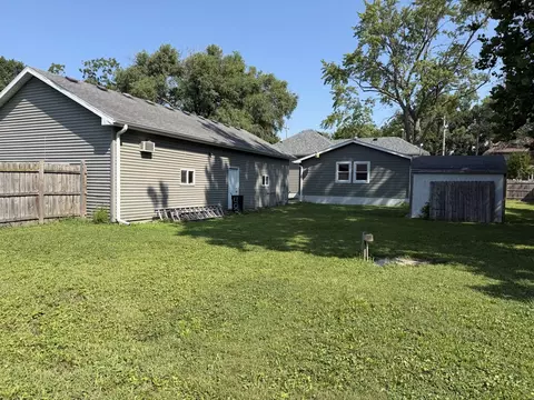 Exterior - 402 E 2nd St, Gilman, IL 60938 photo 2 of 5