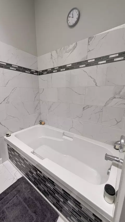 Bath - 1133 E 83rd St #185, Chicago, IL 60619 photo 6 of 7
