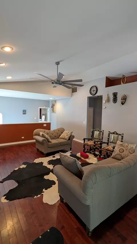 Living - 1133 E 83rd St #185, Chicago, IL 60619 photo 1 of 6