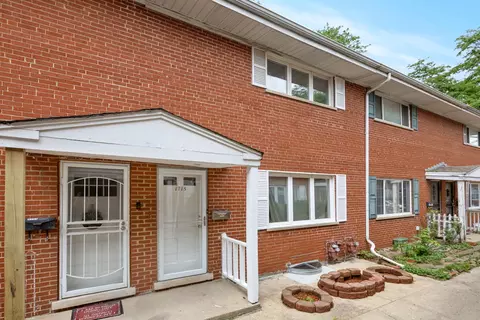 1715 W Thome Ave, Chicago, IL 60660