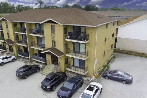 Exterior - 7824 W 87th Pl #1D, Bridgeview, IL 60455 photo 3 of 5