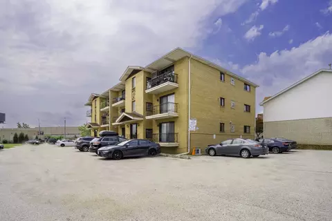 Exterior - 7824 W 87th Pl #1D, Bridgeview, IL 60455 photo 2 of 5