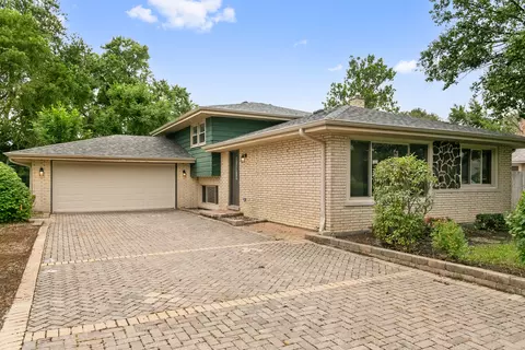 6833 W 127th St, Palos Heights, IL 60463
