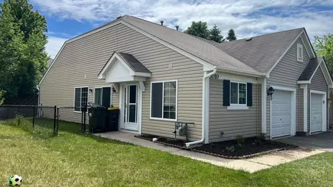 3010 Ronan Dr, Lake In The Hills, IL 60156