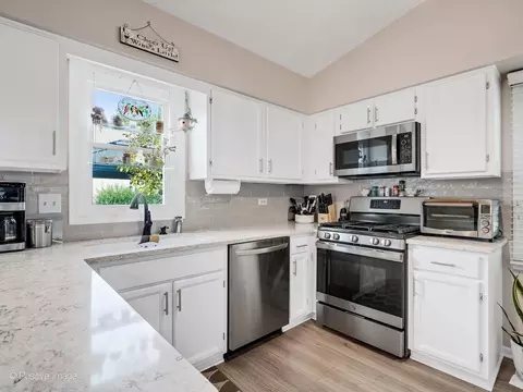 Kitchen - Undisclosed, Bartlett, IL 60103 photo 2 of 4