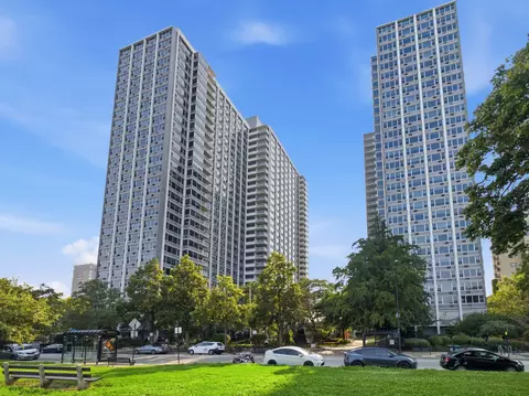 4250 N Marine Dr #1123, Chicago, IL 60613