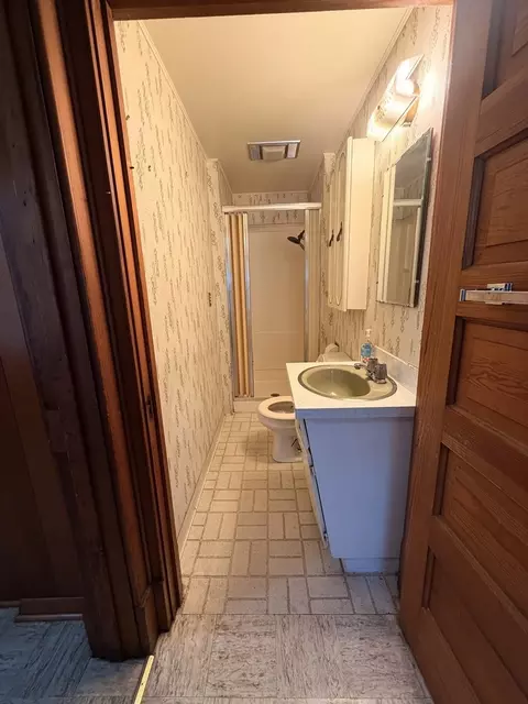 Bath - 300 W Main St, Morrison, IL 61270 photo 2 of 3