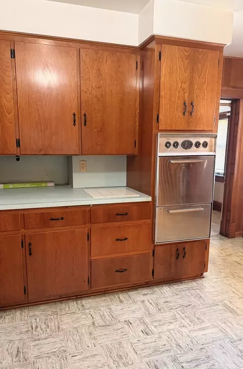 Kitchen - 300 W Main St, Morrison, IL 61270 photo 2 of 5