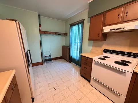 Kitchen - 300 W Main St, Morrison, IL 61270 photo 5 of 5