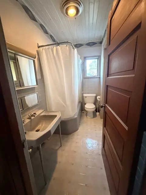Bath - 300 W Main St, Morrison, IL 61270 photo 3 of 3
