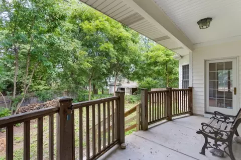 Exterior - 945 Kingston St, Wheaton, IL 60187 photo 3 of 3