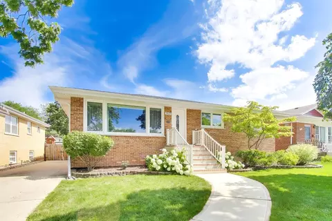 10629 Preston St, Westchester, IL 60154