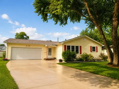 435 33rd Ave, East Moline, IL 61244
