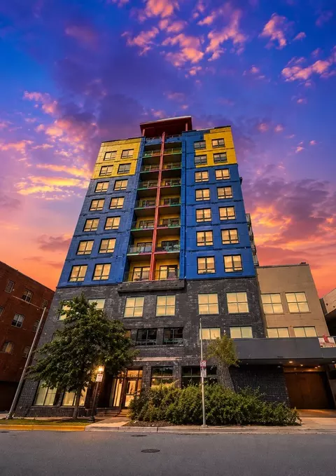 1122 W Catalpa Ave #716, Chicago, IL 60640