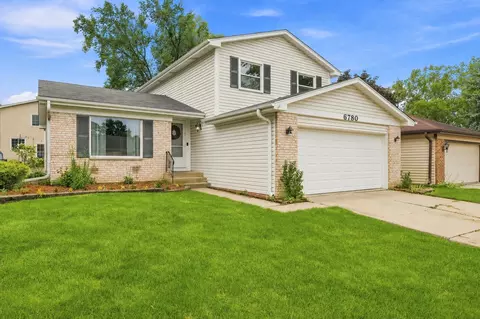 6780 Redwing Dr, Woodridge, IL 60517