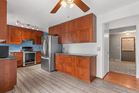 Kitchen - 3413 34th Ave, Moline, IL 61265 photo 3 of 3