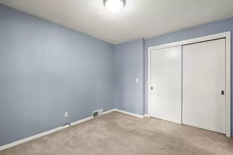 Bedroom - 3413 34th Ave, Moline, IL 61265 photo 2 of 3