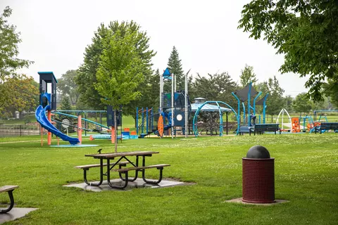 Exterior - 2201 Pine St, Des Plaines, IL 60018 photo 3 of 3