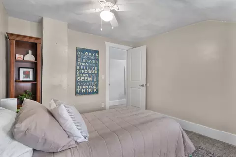 Bedroom - 1920 32nd St, Moline, IL 61265 photo 2 of 3
