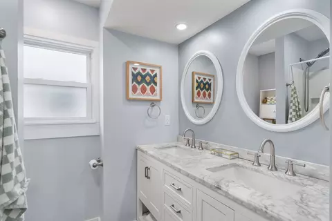Bath - 1920 32nd St, Moline, IL 61265 photo 1 of 2