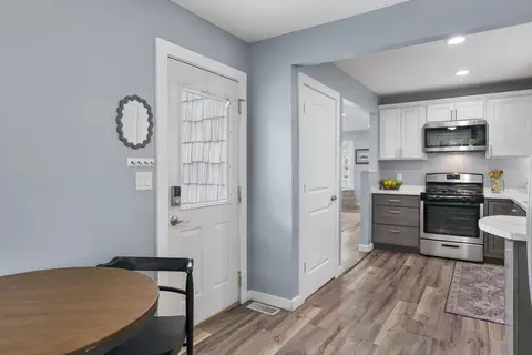 Entry Way - 1920 32nd St, Moline, IL 61265 photo 3 of 5