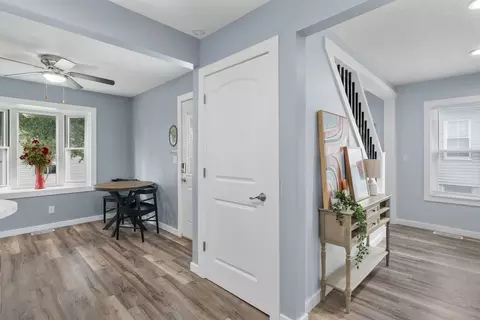 Entry Way - 1920 32nd St, Moline, IL 61265 photo 2 of 5