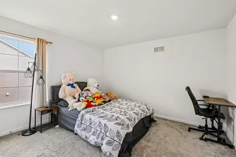 Bedroom - 16117 S Longcommon Ln, Plainfield, IL 60586 photo 4 of 5