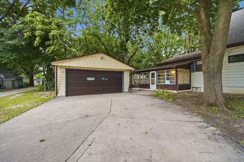 Exterior - 605 Church St, Normal, IL 61761 photo 2 of 8