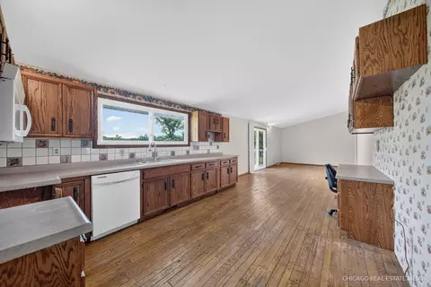 Kitchen - 18817 W Union Rd, Union, IL 60180 photo 1 of 4