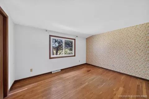 Bedroom - 18817 W Union Rd, Union, IL 60180 photo 1 of 2