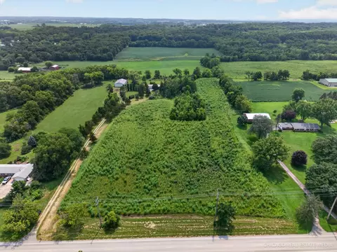 View/Area - 18817 W Union Rd, Union, IL 60180 photo 3 of 12