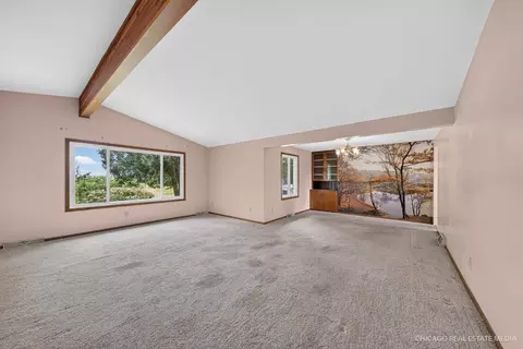 Living - 18817 W Union Rd, Union, IL 60180 photo 2 of 6