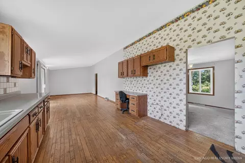 Kitchen - 18817 W Union Rd, Union, IL 60180 photo 3 of 4