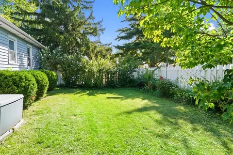 Exterior - 100 S Wisconsin Ave, Addison, IL 60101 photo 3 of 5
