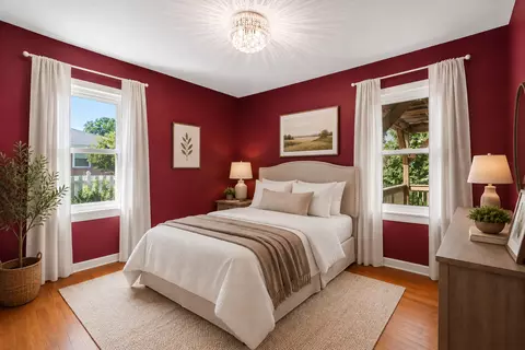 Bedroom - 100 S Wisconsin Ave, Addison, IL 60101 photo 2 of 2