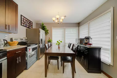 Kitchen - 513 W Willow Gln, Addison, IL 60101 photo 2 of 5