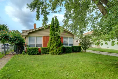 Exterior - 513 W Willow Gln, Addison, IL 60101 photo 2 of 4