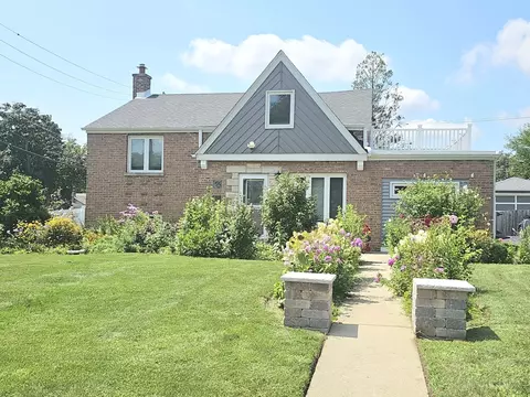 944 S Ardmore Ave, Villa Park, IL 60181