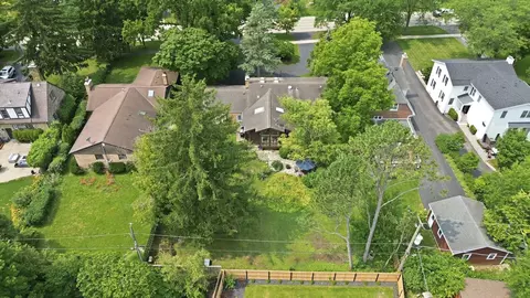 View/Area - 567 Happ Rd, Northfield, IL 60093 photo 4 of 5