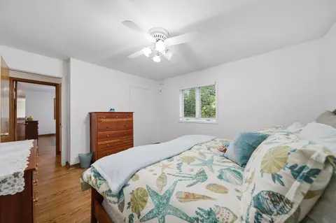 Bedroom - 567 Happ Rd, Northfield, IL 60093 photo 4 of 5