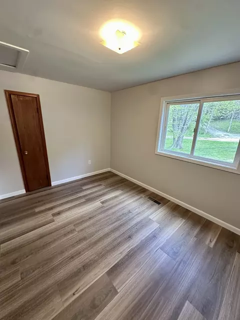 Bedroom - 35397 N 1st Ave, Ingleside, IL 60041 photo 2 of 4