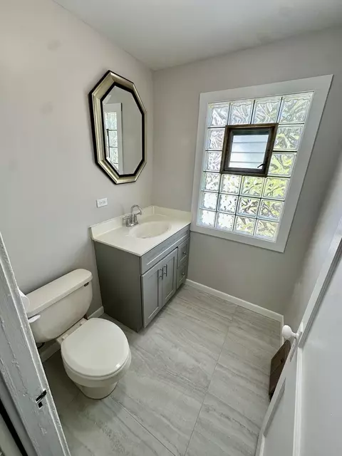 Bath - 35397 N 1st Ave, Ingleside, IL 60041 photo 1 of 2
