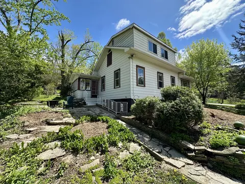35397 N 1st Ave, Ingleside, IL 60041