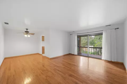 Living - 650 Waverly Dr #D, Elgin, IL 60120 photo 2 of 2