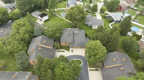 View/Area - 650 Waverly Dr #D, Elgin, IL 60120 photo 2 of 4