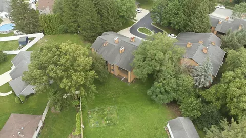 View/Area - 650 Waverly Dr #D, Elgin, IL 60120 photo 4 of 4