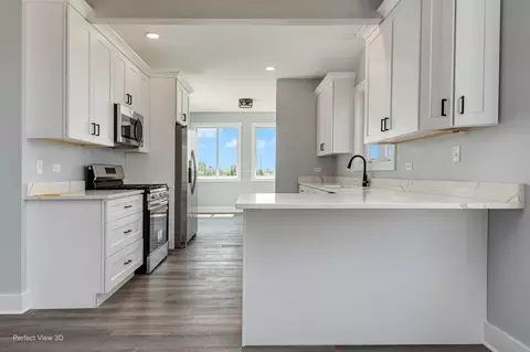 Kitchen - 2080 Waters Edge Dr, Minooka, IL 60447 photo 1 of 2