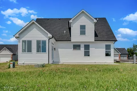 Exterior - 2080 Waters Edge Dr, Minooka, IL 60447 photo 2 of 2